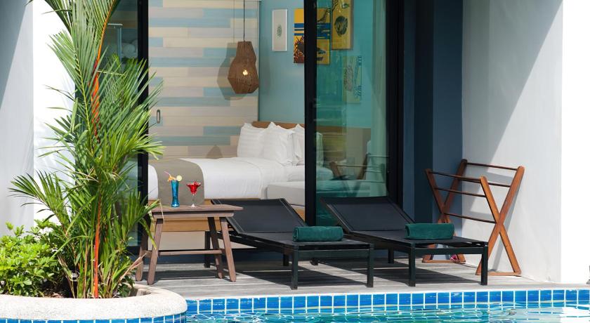 Image of Family Pool Access 11