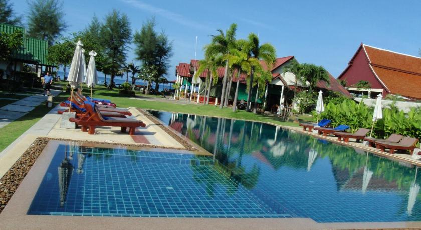 Image of Pool View Suite 15
