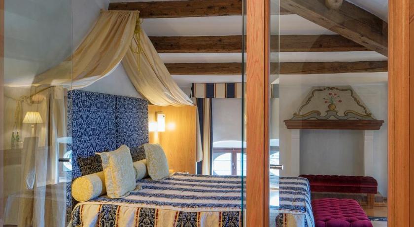 Image of Deluxe Junior Suite 5