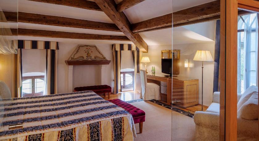 Image of Deluxe Junior Suite 4