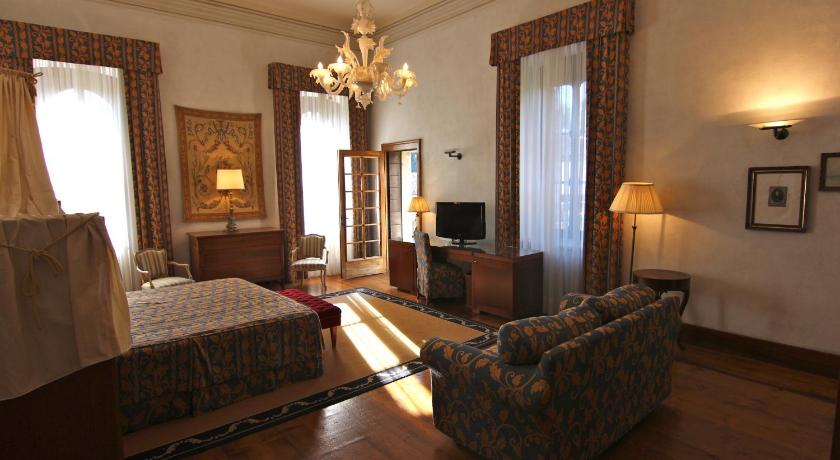 Image of Junior Suite with Terrace 3