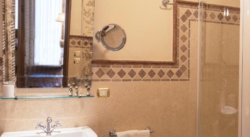 Image of Junior Suite with Terrace 10