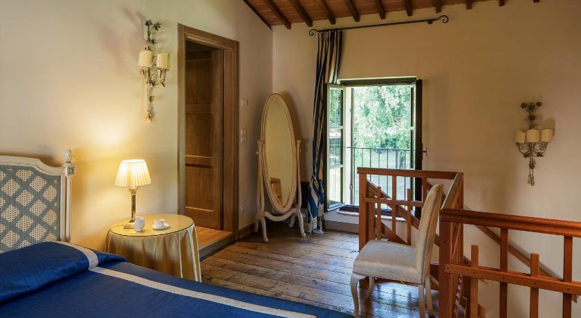 Image of Junior Suite with Garden View 3