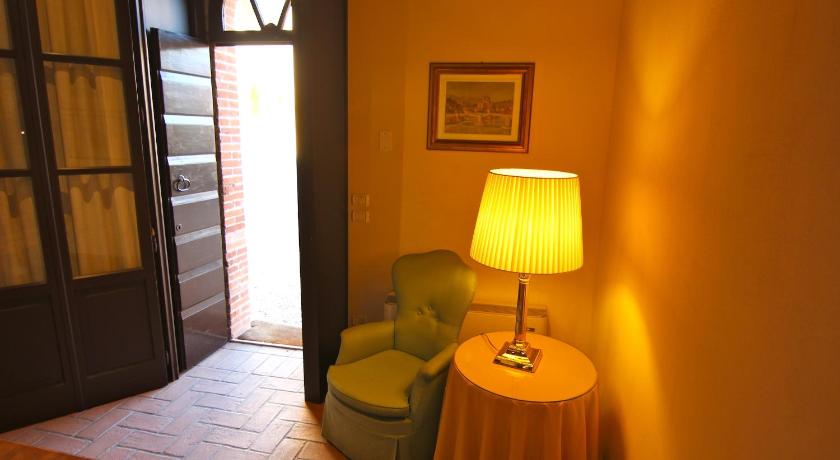 Image of Junior Suite with Garden View 16