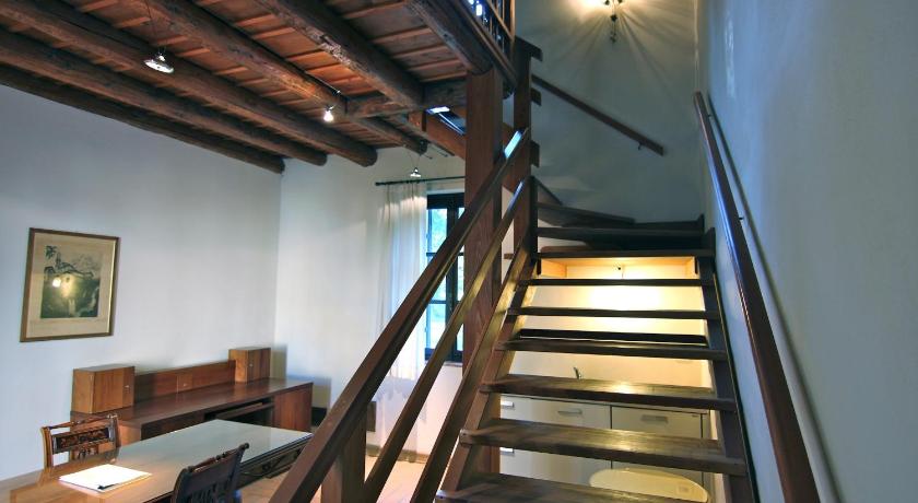 Image of Junior Suite with Garden View 6