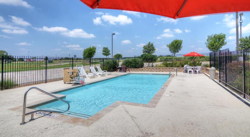 Motel 6-Roanoke, TX - Northlake - Speedway