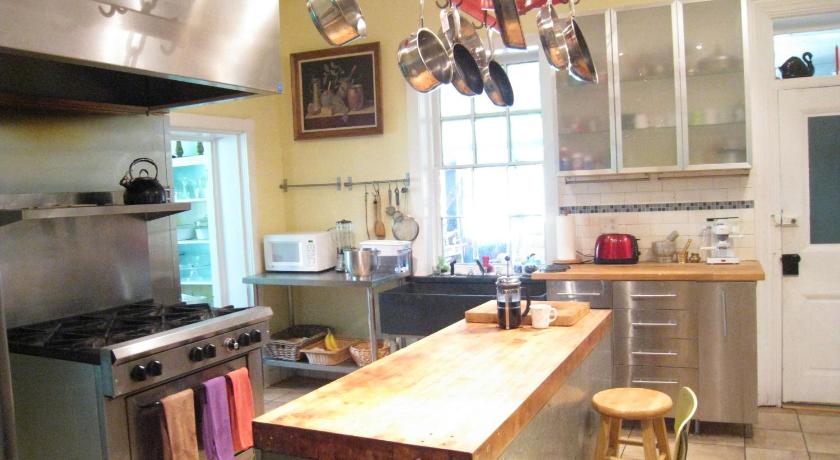 Allegheny Street Bed & Breakfast photo