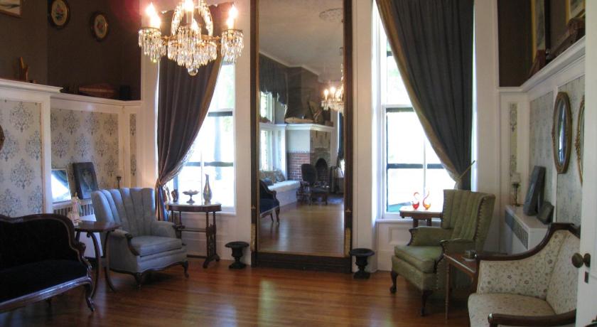 Allegheny Street Bed & Breakfast photo