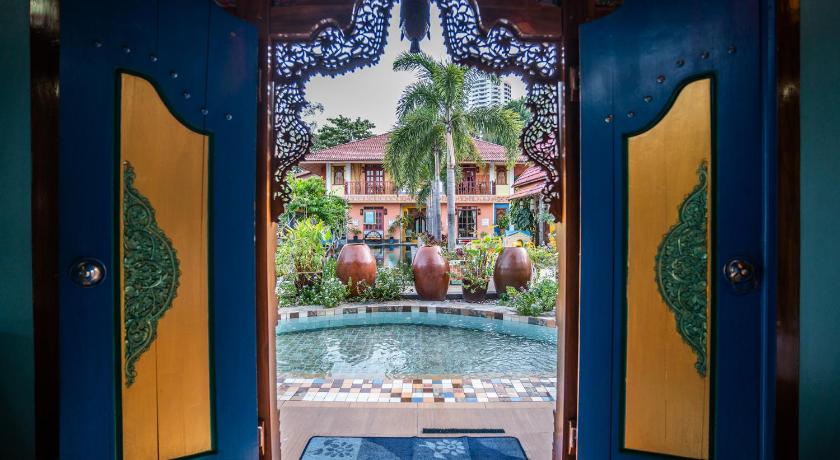 Image of Grand Family Suite 12