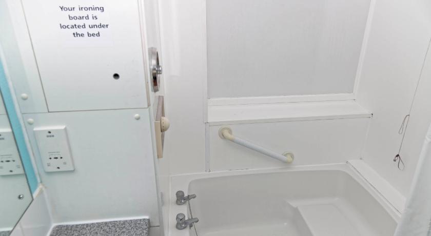 Pakefield Holiday Village - Adults Only photo