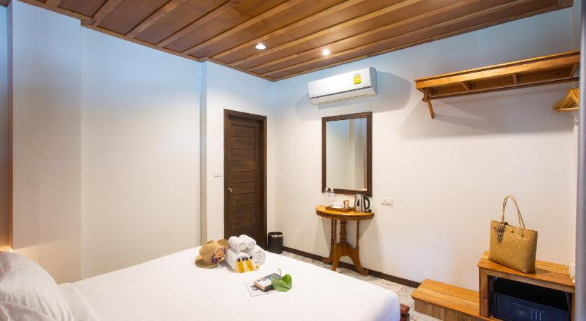 Immagine di Deluxe con Vista Mare e Trasferimento di Andata e Ritorno Gratuito dal Molo Mae Haad (Deluxe Seaview- Free pick up and drop off at Mae Haad Pier) 10