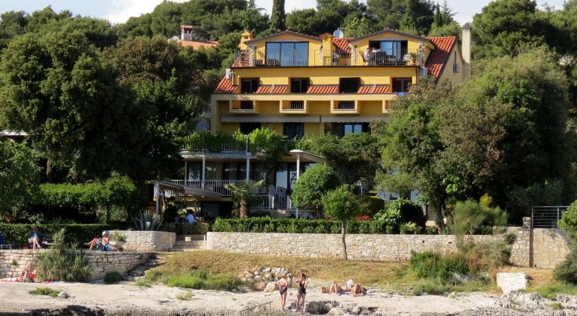 Apartments Figarola — Hotel in Rovinj
