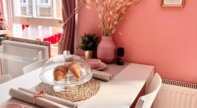 Image of Two-Bedroom Apartment - Cherry Blossom 5