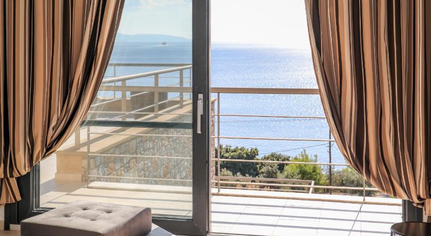 Golden King Villas photo