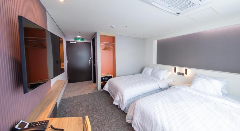 Bild av Tvåbäddsrum Deluxe, rökfritt (Deluxe Twin Room Non-Smoking) 3