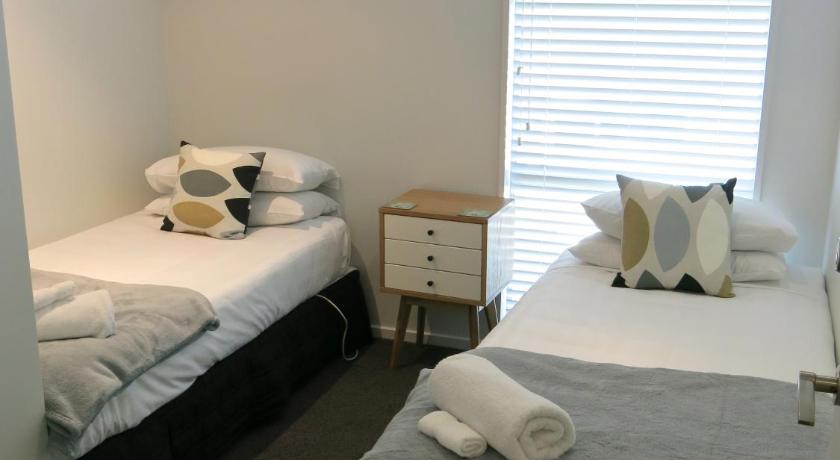 Image of Three-Bedroom Apartment 10