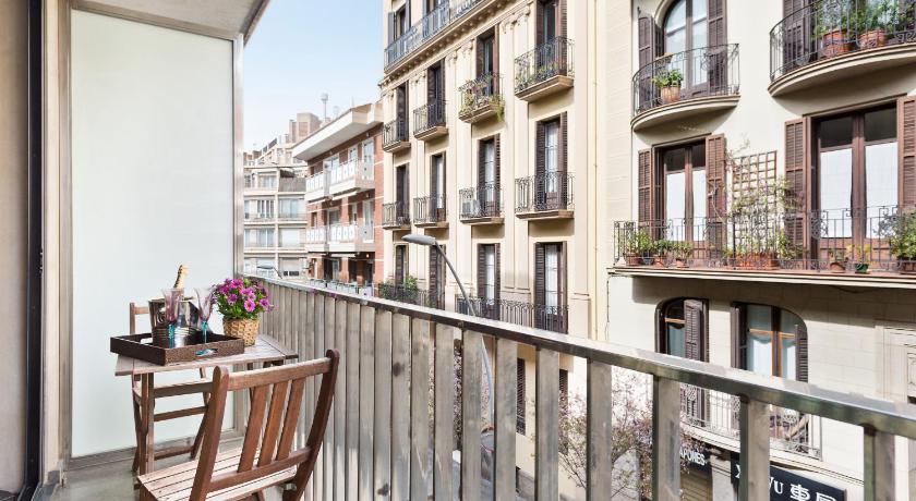 My Space Barcelona Executive Apartments Center photo