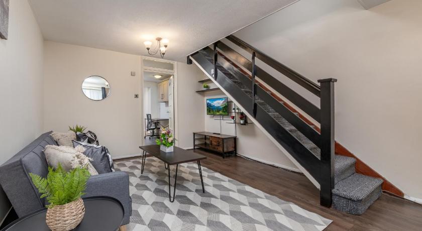 Suites by Rehoboth - Courtland House - Thamesmead  photo