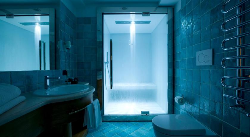 Hotel Cortina photo