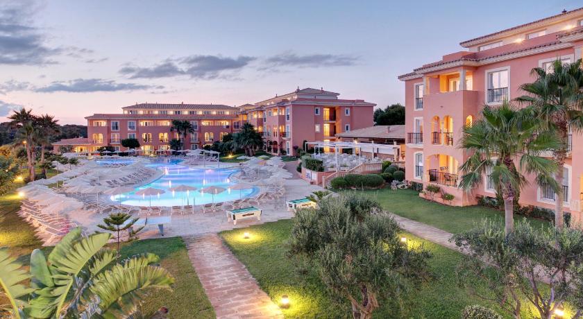 Grupotel Macarella Suites & Spa