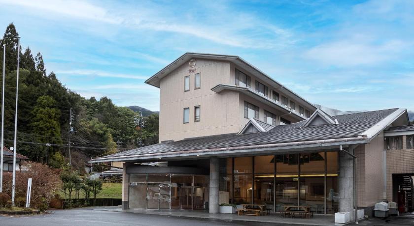 中津川温泉　ホテル花更紗 — Hotel in Nakatsugawa