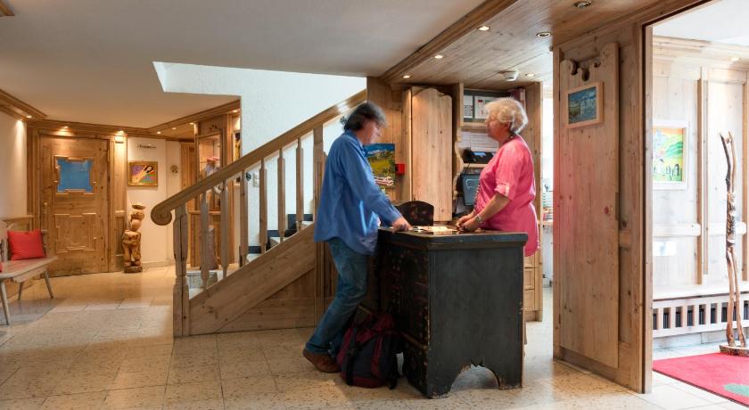 Hotel Linde photo