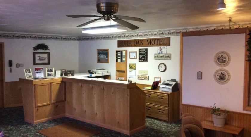 Burr Oak Motel photo