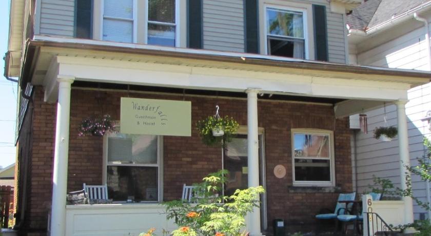 Wanderfalls Guesthouse &amp; Hostel — Hotel in Niagara Falls (NY)