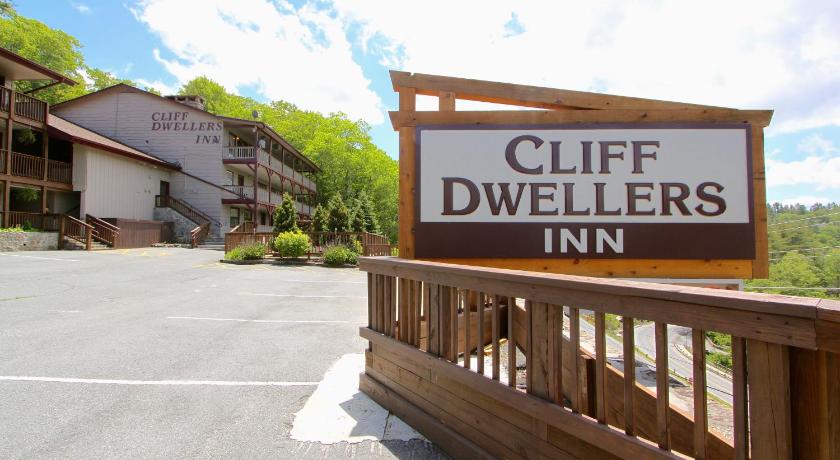 Cliff Dwellers Inn — Hotel in Blowing Rock (NC)