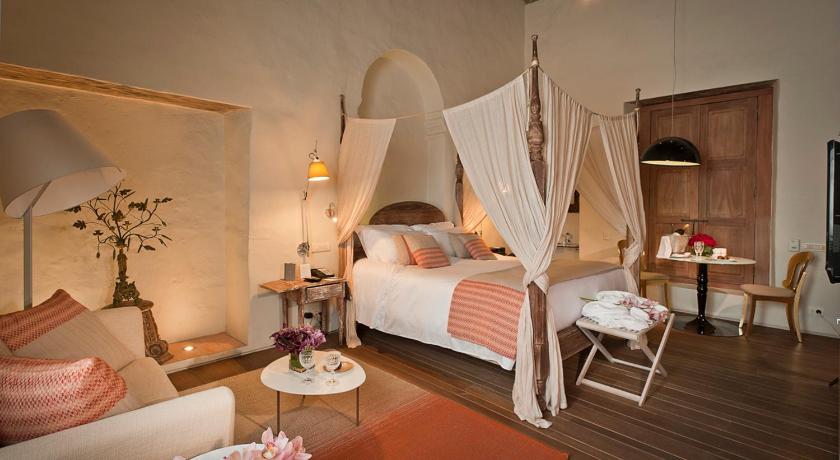 รูปของห้องโคโลเนียลสวีท (Colonial Suite) 0