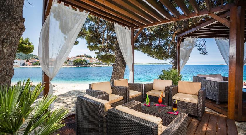 Hotel Zora Pavilions - image 7