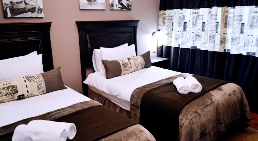 Barnstormers Rest Guest House photo