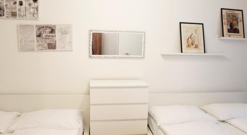 Modern Apartment Ve Smeckach 28 — Hotel in Prague