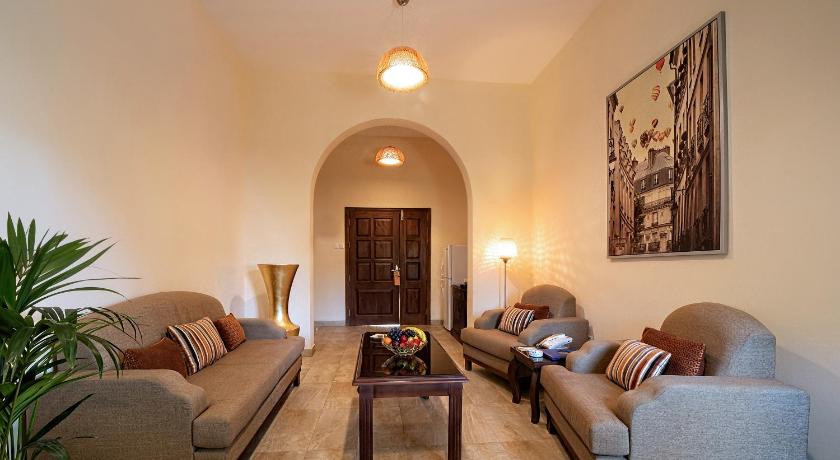 Image of Executive Suite 4
