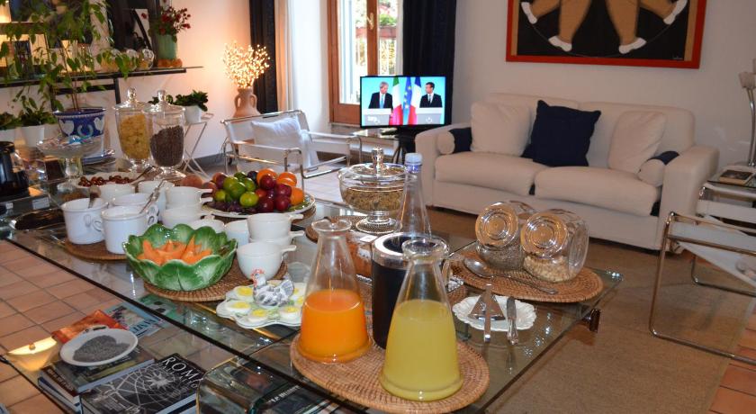 ローマ Hotel Locanda Cairoli 4つ星 ホテル 客室