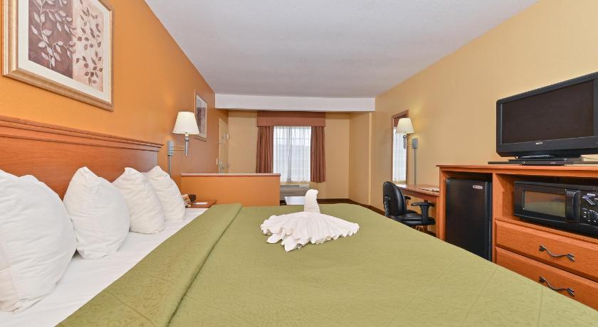 Quality Inn & Suites photo