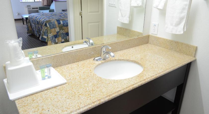 Sterling Inn and Suites at Reliant and Medical Center Houston photo