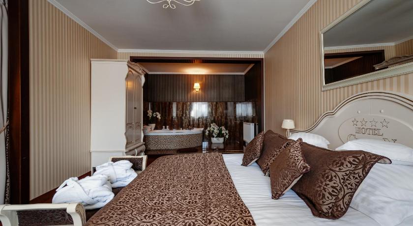 Hotel Chopin — Hotel in Sochaczew