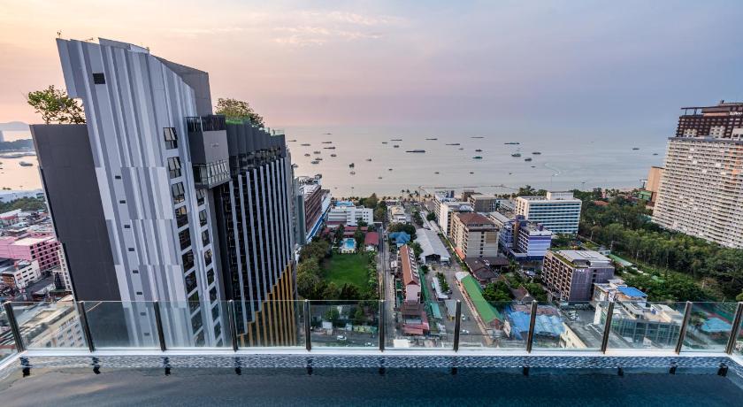 The Base Pattaya by Nami photo