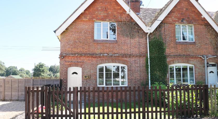 New Park Farm Cottage — Hotel in Brockenhurst