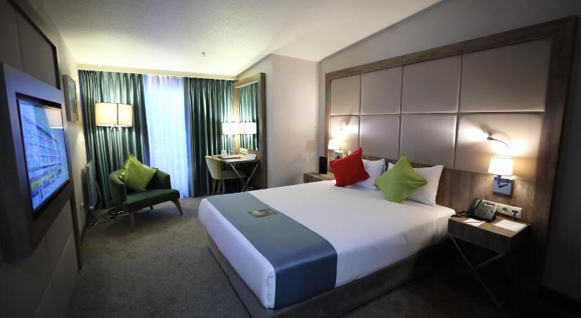 ibis Styles Istanbul Bomonti photo