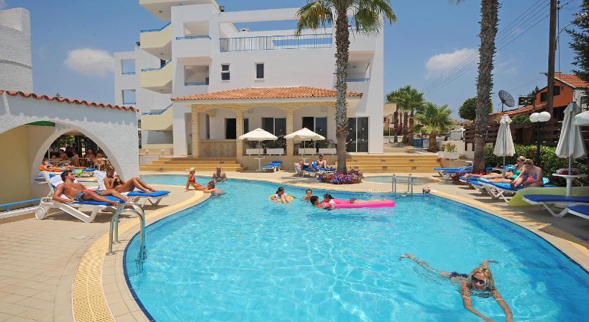 Petrosana Hotel Apartments photo