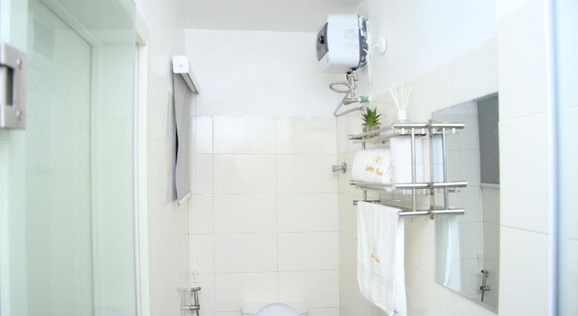 Cosy 2-Bedroom Apartment With Superfast Wifi and 24x7 Security and Electricity photo