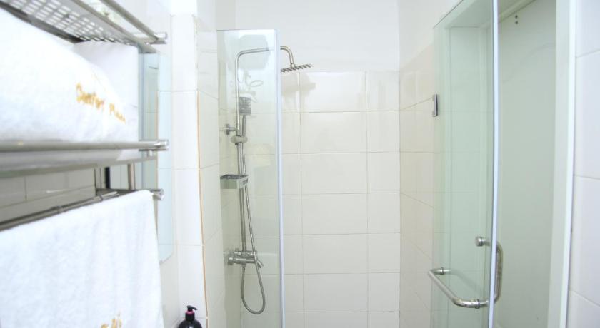 Cosy 2-Bedroom Apartment With Superfast Wifi and 24x7 Security and Electricity photo