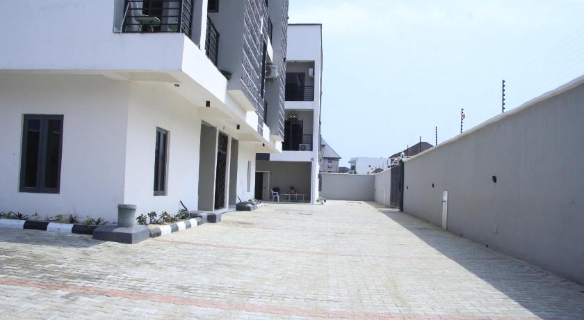 Cosy 2-Bedroom Apartment With Superfast Wifi and 24x7 Security and Electricity photo