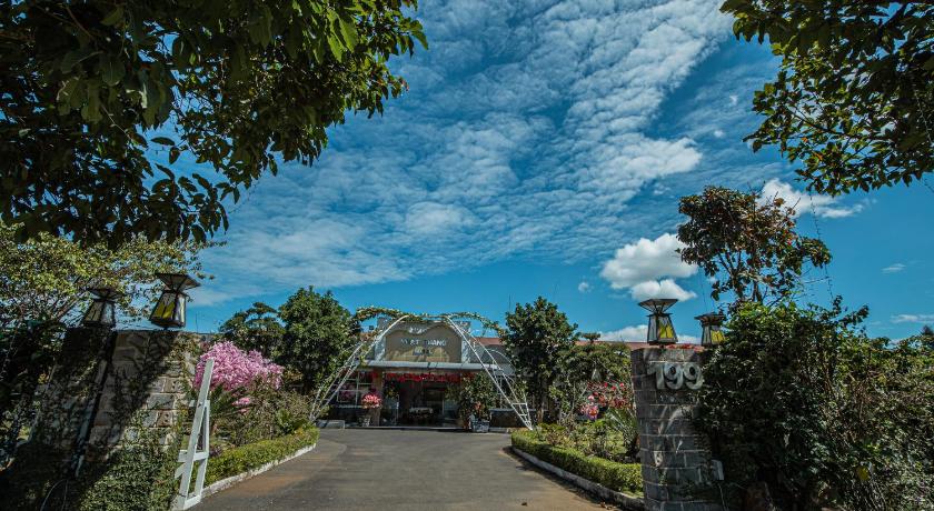 Nhat Quang Hotel