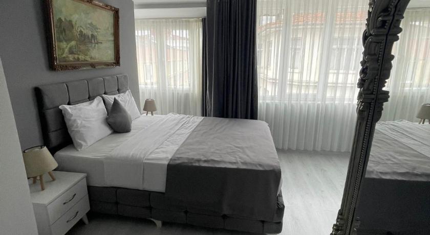 Oldmile Palace Hotel photo