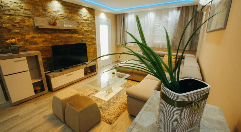 Apartman Lazaro Cacak — Hotel in Cacak