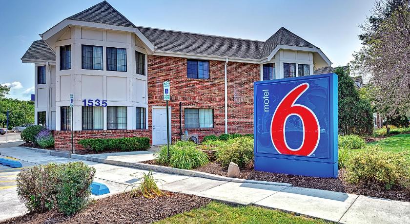 Motel 6-Glenview, IL - Chicago North