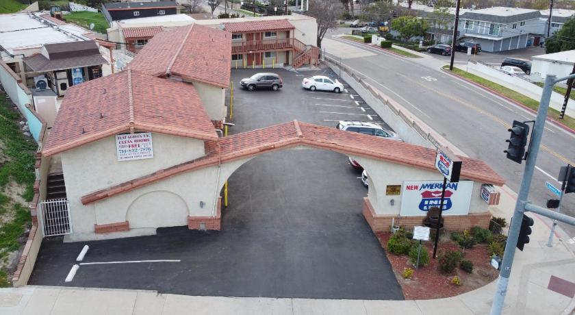 New American Inn & Suites photo